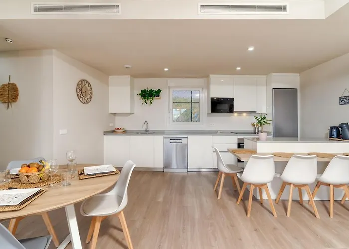 Διαμέρισμα Modern With Terrace Εστεπόνα