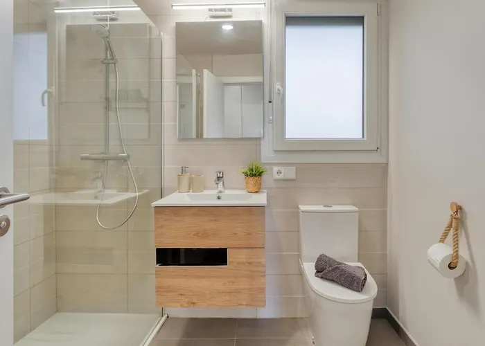 Modern With Terrace Διαμέρισμα Εστεπόνα